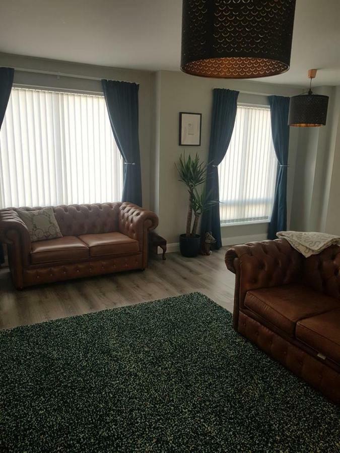 バリーキャッスル Spire View Townhouseヴィラ エクステリア 写真